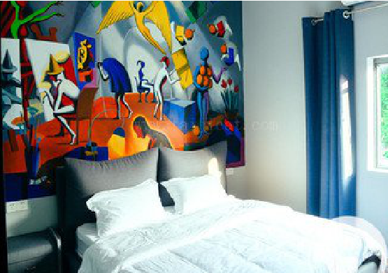  邓州对于酒店的墙体彩绘而言更注重哪些方面？